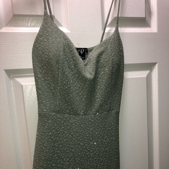 Glittery green Windsor ball gown - Picture 6 of 9